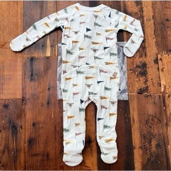 NWT Goumi Kids Affirmations Baby Footie SZ 0-3 mo Bamboo Sleeper Zippy White - Picture 2 of 3